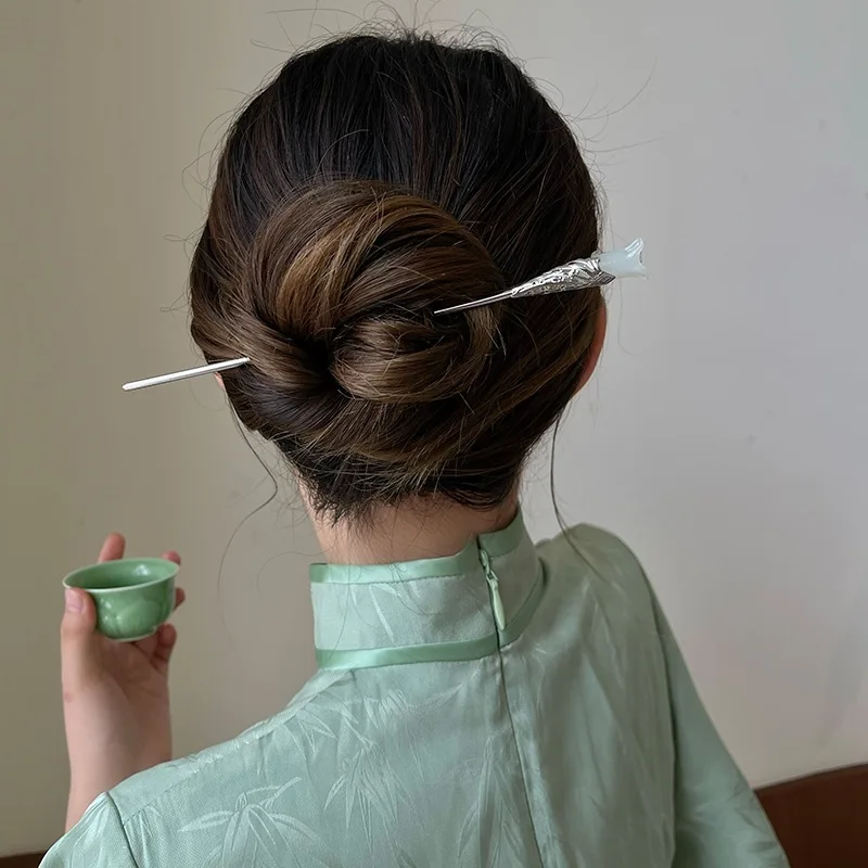 Hairpin high-end cheongsam accessories, summer coiling hair artifact hairpin, children's antique headwear
Hairpin high-end cheongsam accessories, summer coiling hair artifact hairpin, children's antique headwear