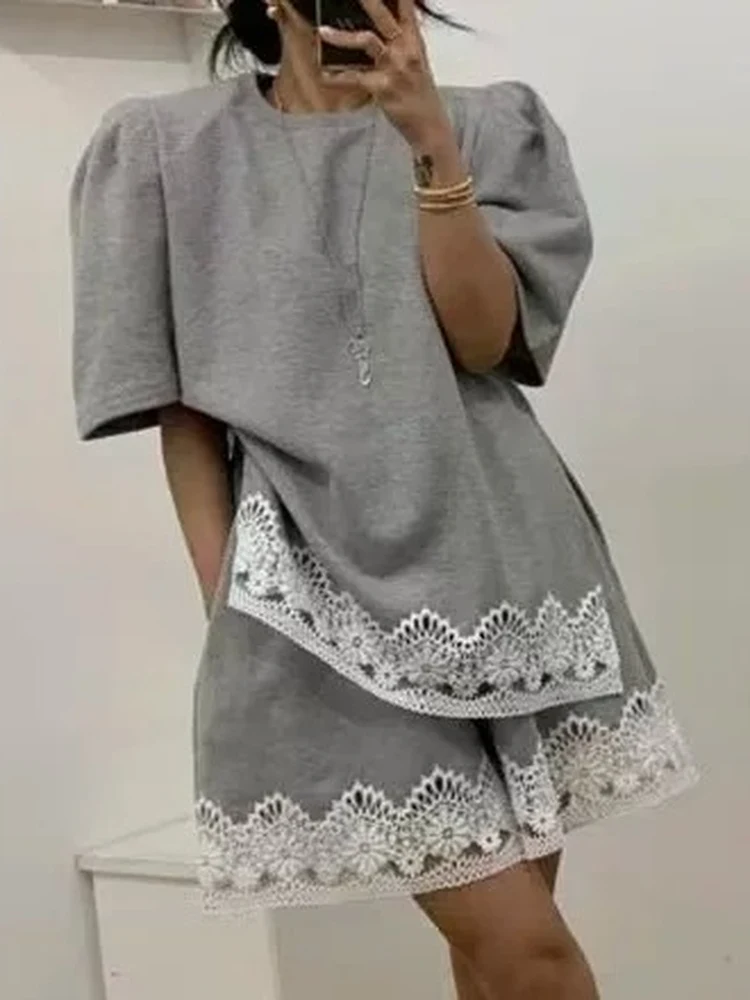 Lace Patchwork Loose Short Sleeve T-Shirt Set Women's Fashion High Waist Slimming Casual Wide Leg Shorts Two Piece Set
Lace Patchwork Loose Short Sleeve T-Shirt Set Women's Fashion High Waist Slimming Casual Wide Leg Shorts Two Piece Set