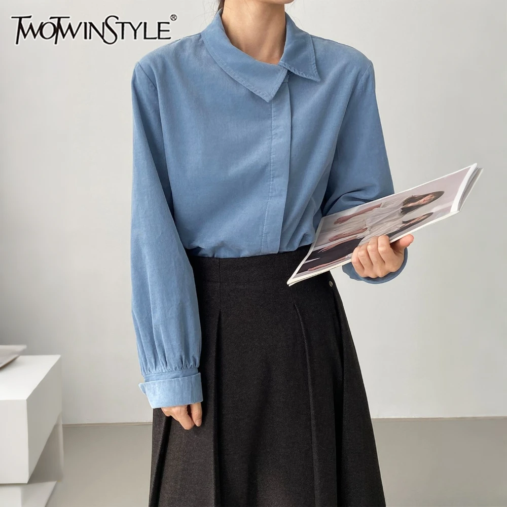 TWOTWINSTYLE Solid Spliced Folds Commute Jacket Female Lapel Long Sleeve Loose French Retro Women's Jackets Autumn Fashion New
TWOTWINSTYLE Solid Spliced Folds Commute Jacket Female Lapel Long Sleeve Loose French Retro Women's Jackets Autumn Fashion New