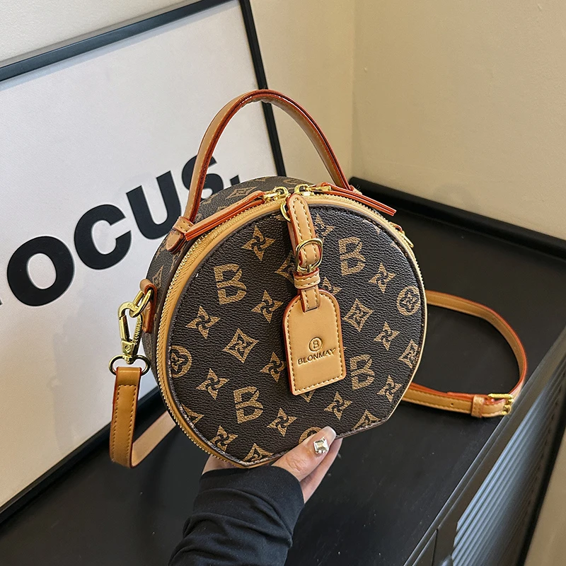 Необходимая женская сумка, кожаная сумка большой емкости, женская сумка для подгузников, коврик для пеленания, в комплекте, полезная
Необходимая женская сумка, кожаная сумка большой емкости, женская сумка для подгузников, коврик для пеленания, в комплекте, полезная