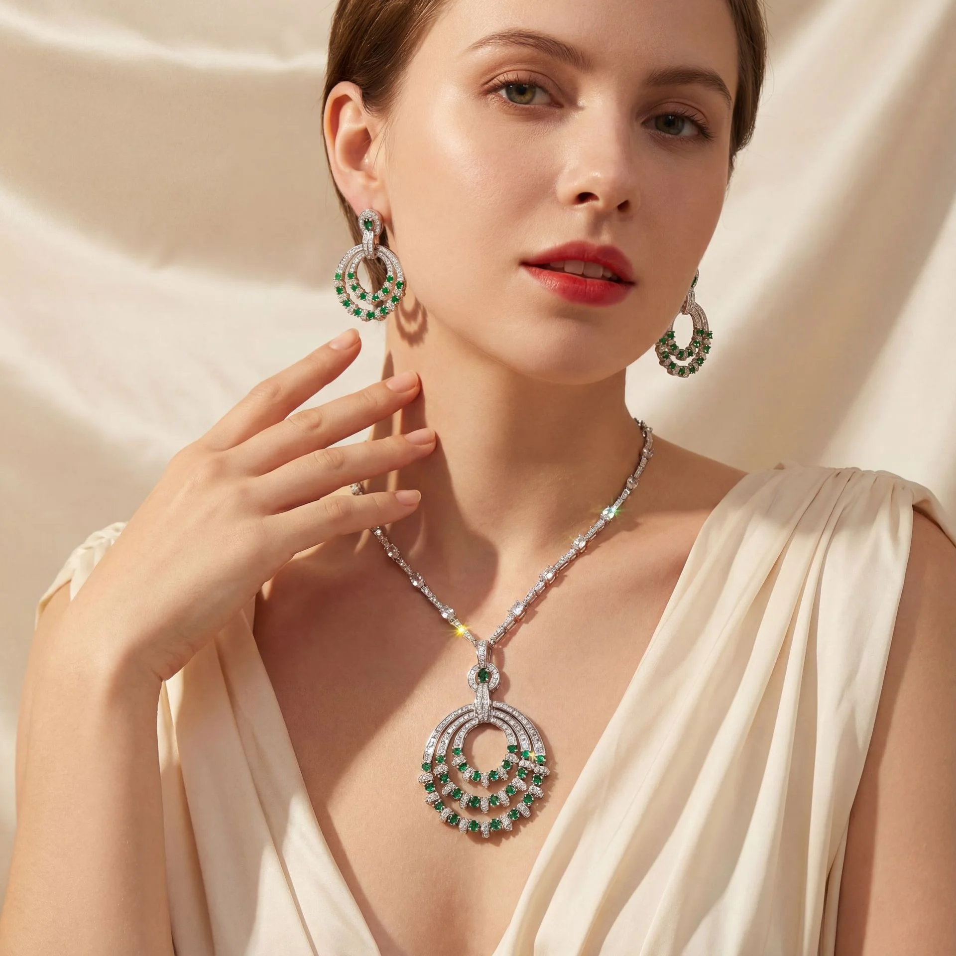 New Arrival Stylish Triple Ring Rotating Bead Necklace Romantic Concentric Circle Shape Jewelry For Women
New Arrival Stylish Triple Ring Rotating Bead Necklace Romantic Concentric Circle Shape Jewelry For Women