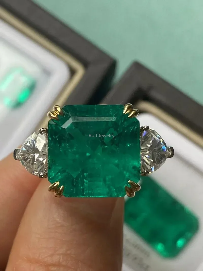 Ruif Customized 18k Gold Emerald Cut about 13ct Lab Grown Emerald Rings for Women Wedding Ring Cocktail Party Fine Jewelry G
Ruif Customized 18k Gold Emerald Cut about 13ct Lab Grown Emerald Rings for Women Wedding Ring Cocktail Party Fine Jewelry G