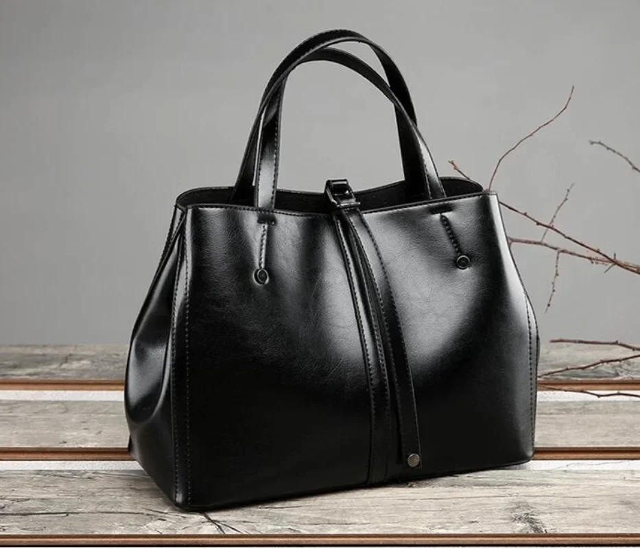 2025 Patent Leather Handbags and Purses for Women Trendy High Quality Female Designer Shoulder Crossbody Bag Retro Casual Totes
2025 Patent Leather Handbags and Purses for Women Trendy High Quality Female Designer Shoulder Crossbody Bag Retro Casual Totes