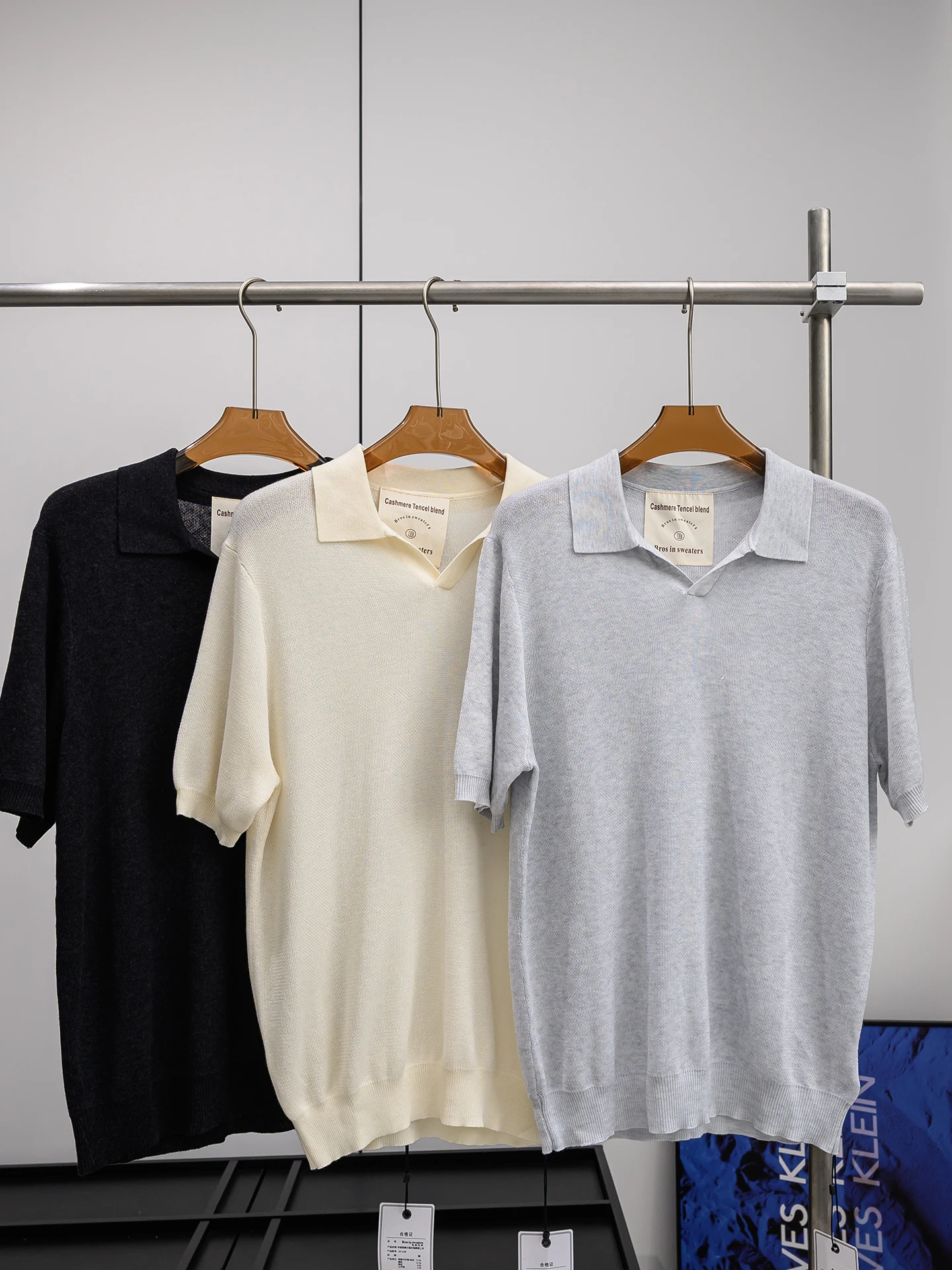Knitted Short Sleeve Shirt Men's Summer O-Neck Cashmere Blend Breathable Casual Style Chinese Brand Fein
Knitted Short Sleeve Shirt Men's Summer O-Neck Cashmere Blend Breathable Casual Style Chinese Brand Fein