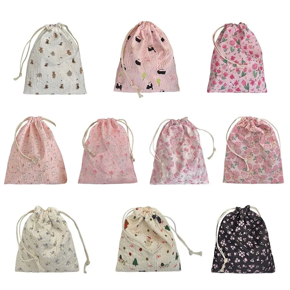 Cartoon DIY Gift Bag Multifunction Large Capacity Packaging Bag Fabric Anti Dust Toiletry Bag Candy
Cartoon DIY Gift Bag Multifunction Large Capacity Packaging Bag Fabric Anti Dust Toiletry Bag Candy