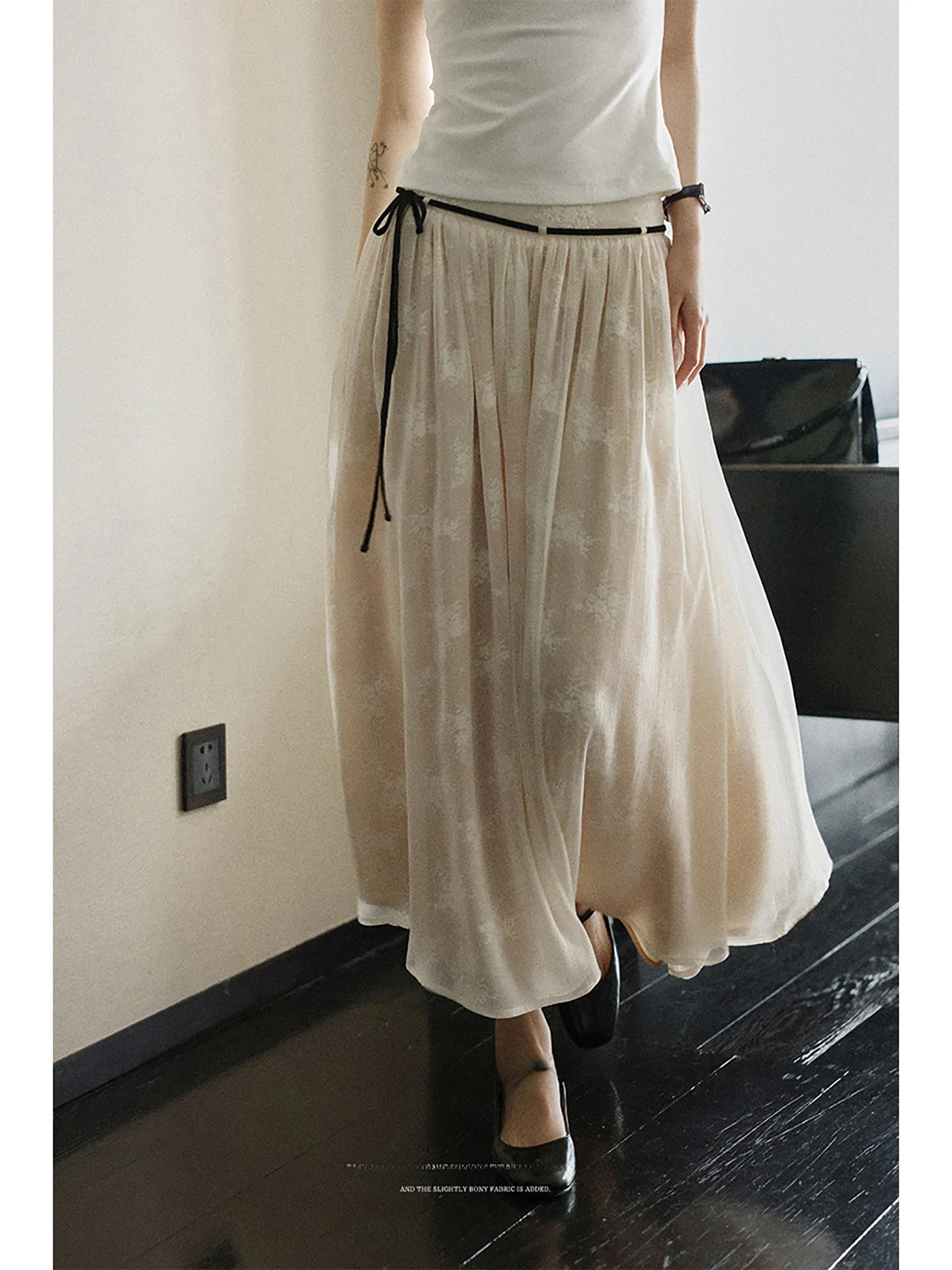 Lalaglow Gentle Breeze Multi-Layer Lace Sash Long Skirt Maxi Skirt Soft Style Polyester Fiber Casual A-Line Skirt
Lalaglow Gentle Breeze Multi-Layer Lace Sash Long Skirt Maxi Skirt Soft Style Polyester Fiber Casual A-Line Skirt