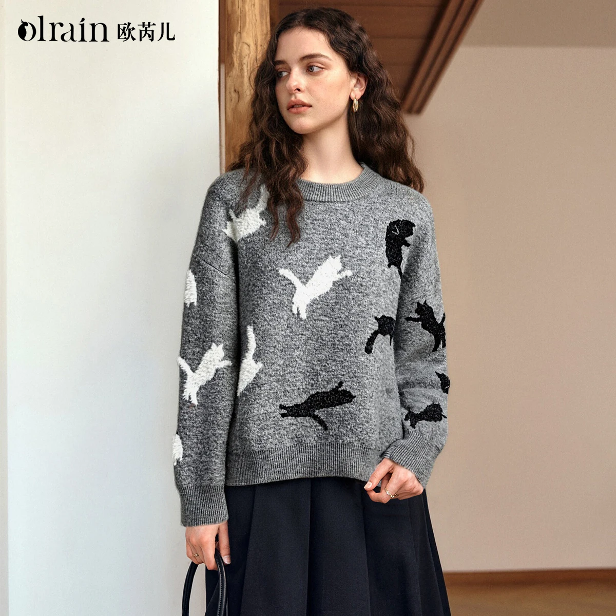 Женский жаккардовый свитер OLrain, осень 2022, пуловер из смесовой шерсти с рисунком кота, забавный повседневный женский вязаный топ O57DM002229
Женский жаккардовый свитер OLrain, осень 2022, пуловер из смесовой шерсти с рисунком кота, забавный повседневный женский вязаный топ O57DM002229