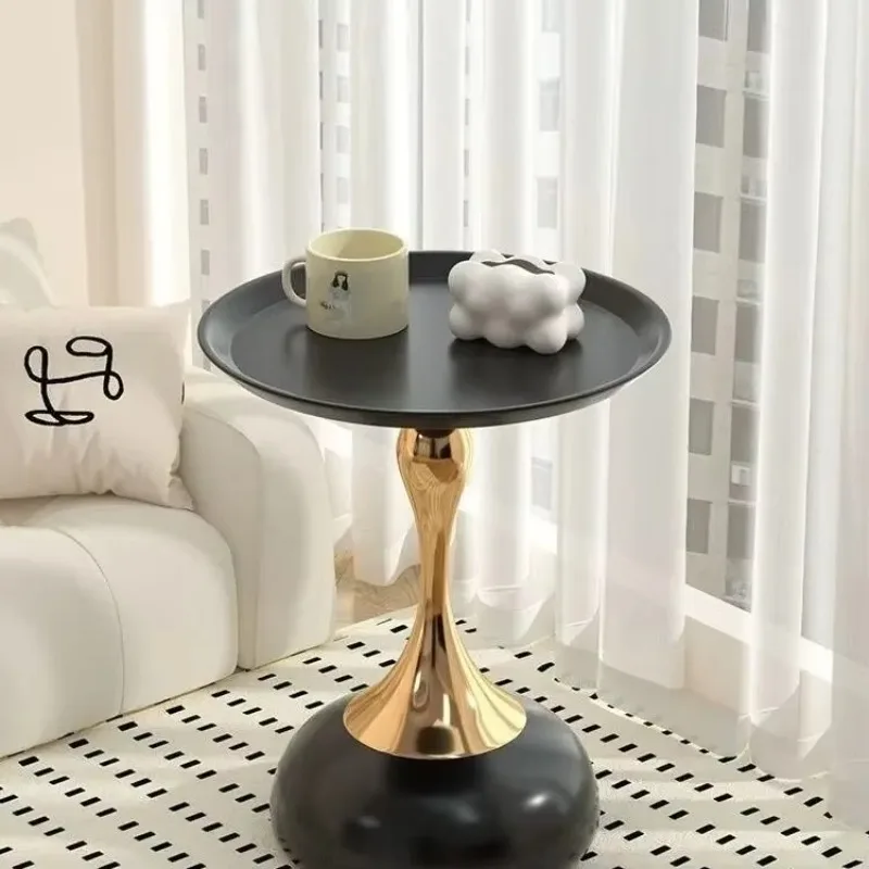 Nordic Sofa Side Table High-end Corner Tables Living Room Mini Table Balcony Coffee Tables Storage Rack Iron Bedside Table
Nordic Sofa Side Table High-end Corner Tables Living Room Mini Table Balcony Coffee Tables Storage Rack Iron Bedside Table