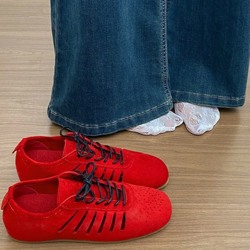 New Retro Women's Shoes Fashion Hollowed Out Casual Shoes for Woman Exquisite Leather Sneakers Designer Shoes Zapatos De Mujer
New Retro Women's Shoes Fashion Hollowed Out Casual Shoes for Woman Exquisite Leather Sneakers Designer Shoes Zapatos De Mujer