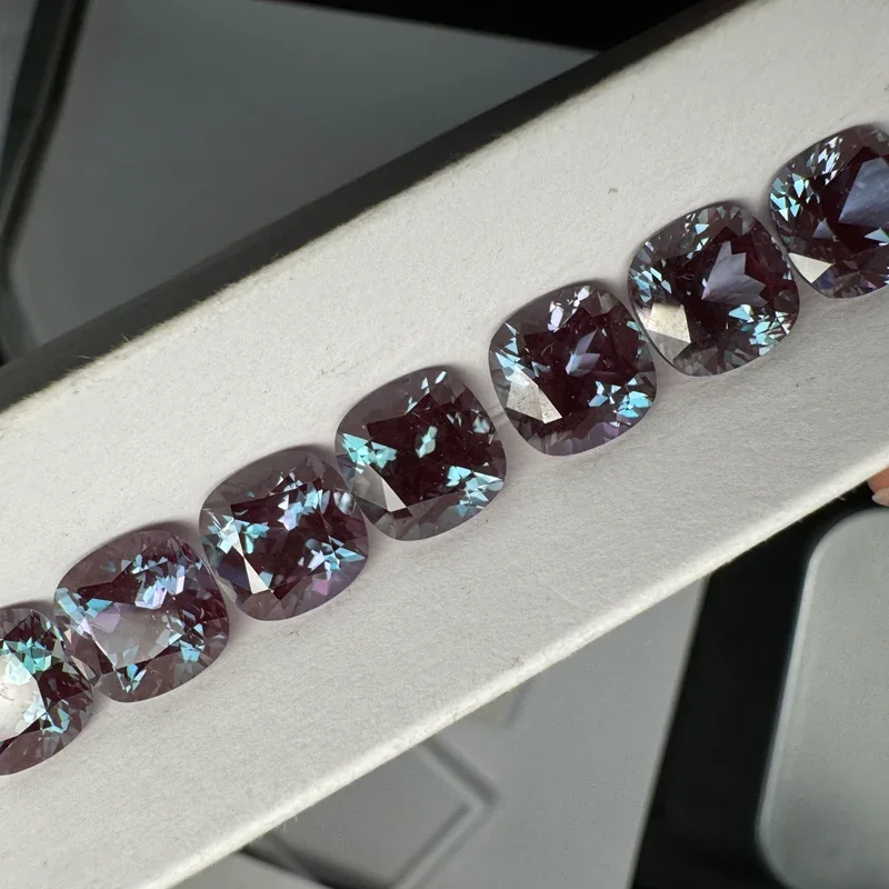 Alexandrite Cushion Shape Color Changing Stone VVS1 Lab Grown Gemstone DIY Jewelry Making Materials Natural Colour Certificate
Alexandrite Cushion Shape Color Changing Stone VVS1 Lab Grown Gemstone DIY Jewelry Making Materials Natural Colour Certificate