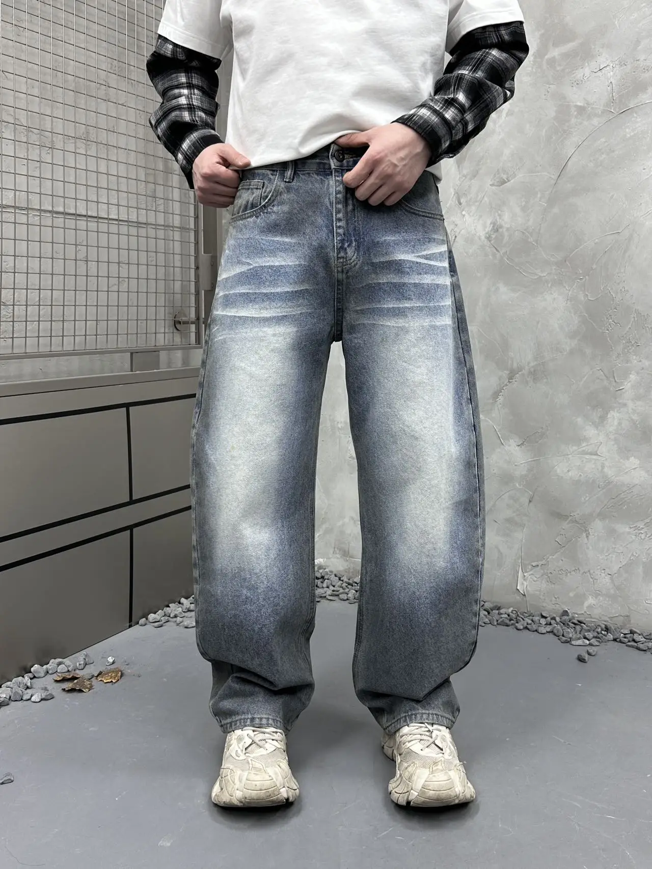 Мужские джинсы в стиле ретро-американский кэжуал, модные прямые брюки из хлопкового денима для повседневной носки, весна 2026
Мужские джинсы в стиле ретро-американский кэжуал, модные прямые брюки из хлопкового денима для повседневной носки, весна 2026