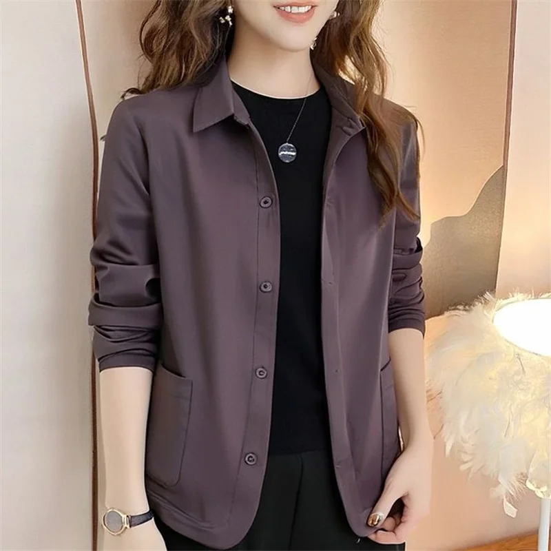 Mom's New Casual Shirt Coat Female 2025 Spring Autumn Long Sleeve Jacket Fashion Joker Loose Outwear Middle-Aged Old Ladies Tops
Mom's New Casual Shirt Coat Female 2025 Spring Autumn Long Sleeve Jacket Fashion Joker Loose Outwear Middle-Aged Old Ladies Tops