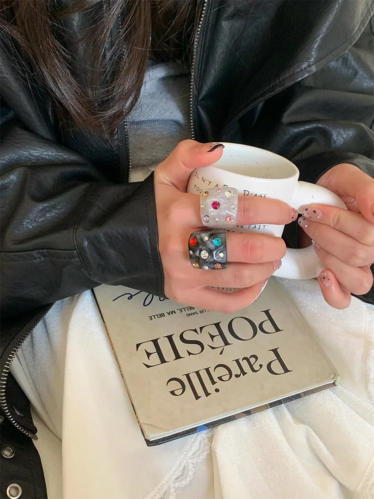 Fashionable Square Wide Face Resin Ring Trendy Street Style Ring Modern High-End Feeling Finger Ring Sweet Cool Style
Fashionable Square Wide Face Resin Ring Trendy Street Style Ring Modern High-End Feeling Finger Ring Sweet Cool Style