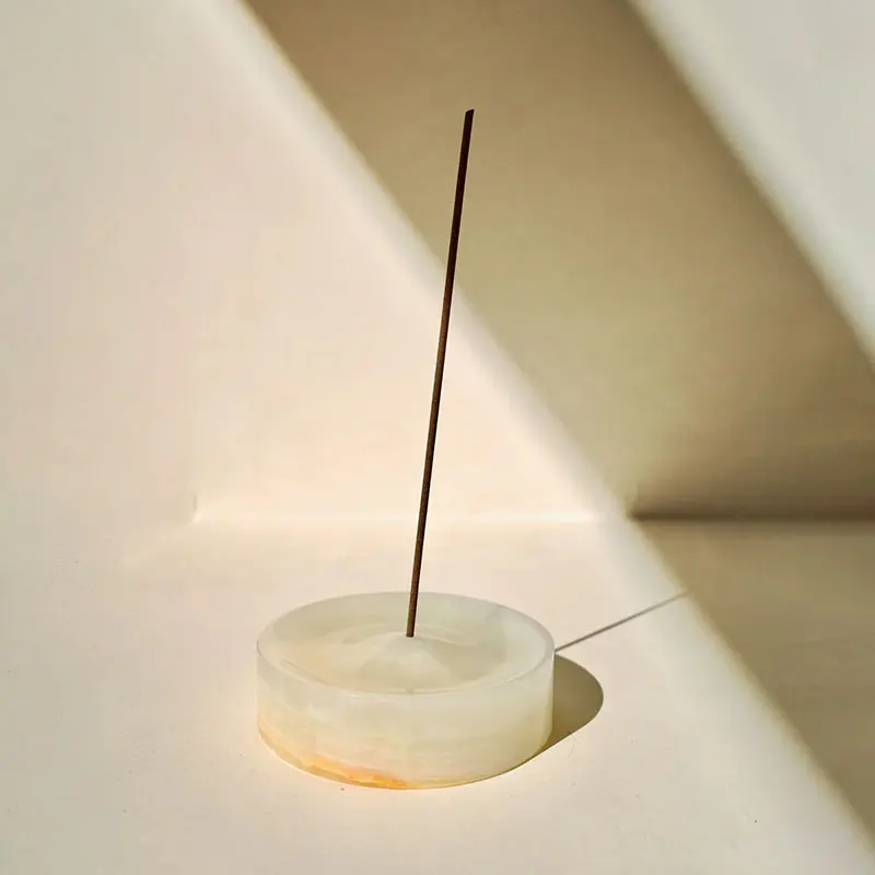 French silent style natural jade incense insert villa model room designer home Zen personalized decoration
French silent style natural jade incense insert villa model room designer home Zen personalized decoration