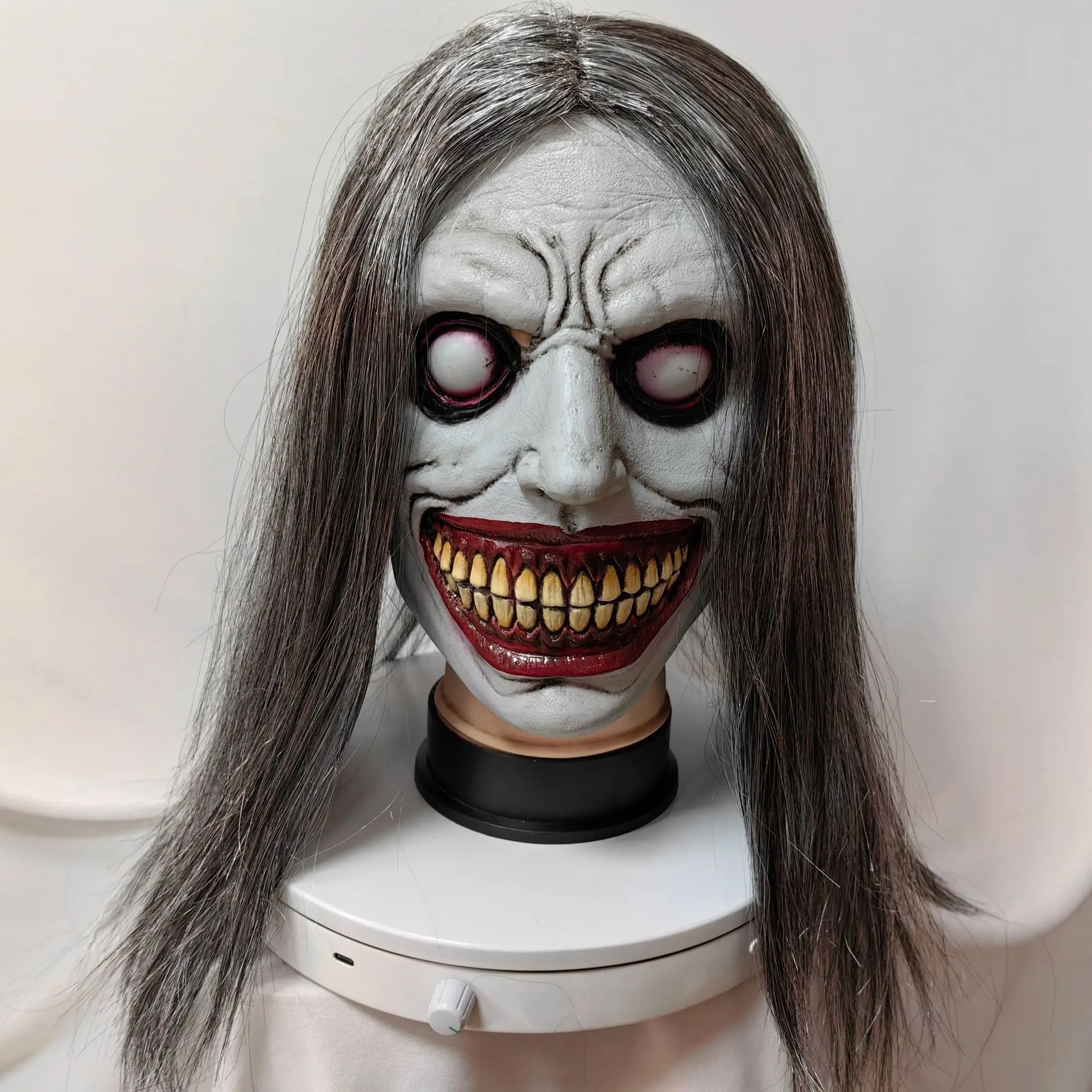 The Exorcist Smile Mask Latex Mask Head Cover Scary Haunted House Prank Halloween Party Cosplay Costume Props Accessories
The Exorcist Smile Mask Latex Mask Head Cover Scary Haunted House Prank Halloween Party Cosplay Costume Props Accessories