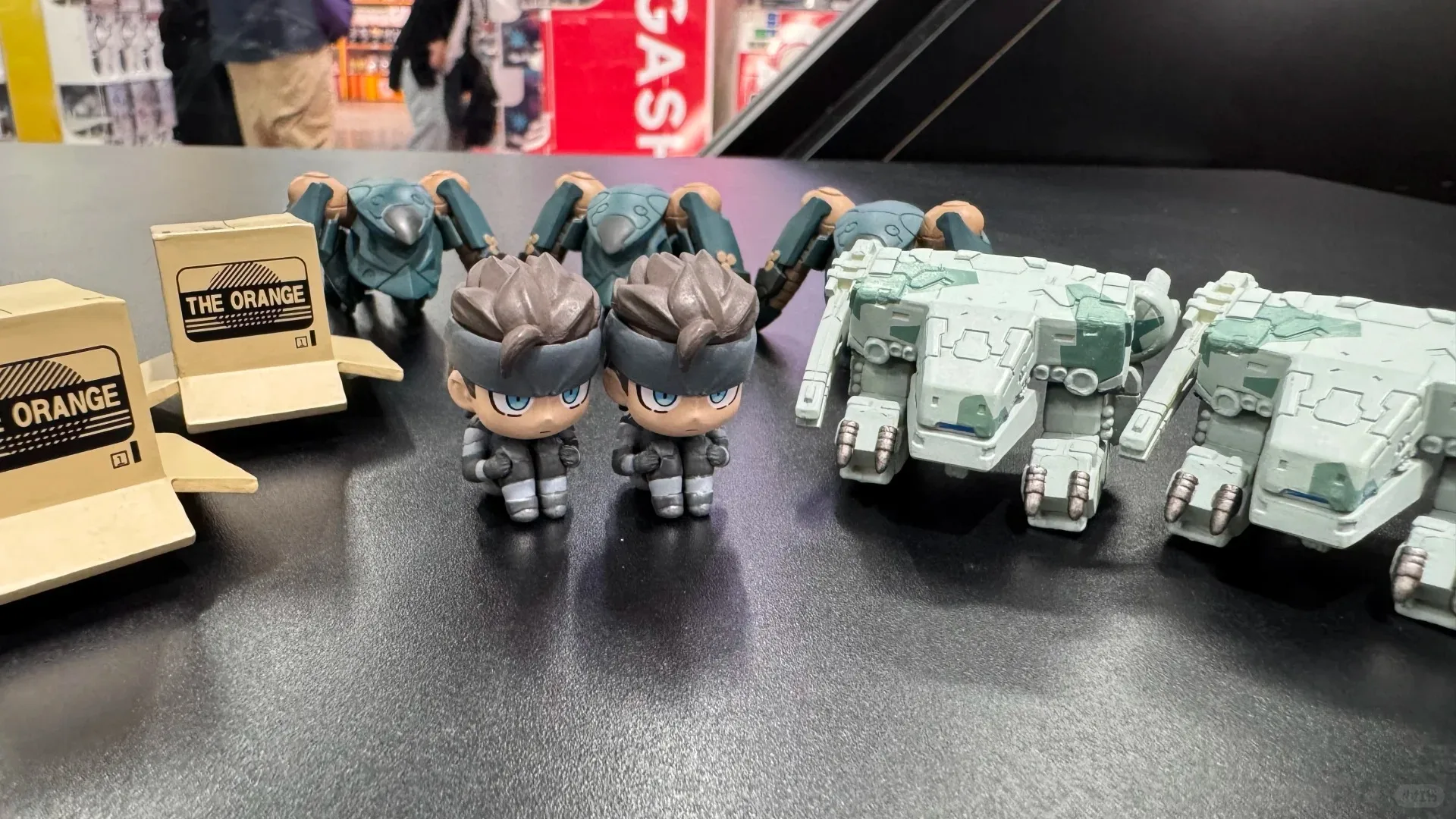 Новые коллекционные фигурки Bandai Metal Gear Solid Waiting Series Machiboke Gashapon: Солид Снейк, Рекс, Рэй. Аниме-модели для декора рабочего стола.
Новые коллекционные фигурки Bandai Metal Gear Solid Waiting Series Machiboke Gashapon: Солид Снейк, Рекс, Рэй. Аниме-модели для декора рабочего стола.