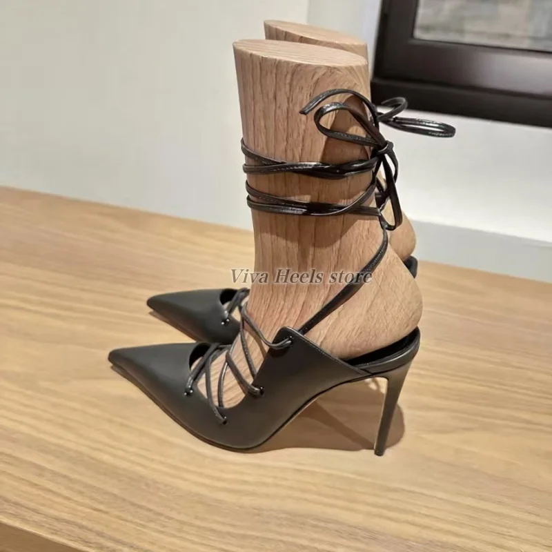 Сексуальные черные кожаные туфли-лодочки с острым носком на шнуровке, женские, новинка 2026 года, с ремешками, на высоком каблуке, роскошные дизайнерские, большие размеры, для вечеринок
Сексуальные черные кожаные туфли-лодочки с острым носком на шнуровке, женские, новинка 2026 года, с ремешками, на высоком каблуке, роскошные дизайнерские, большие размеры, для вечеринок