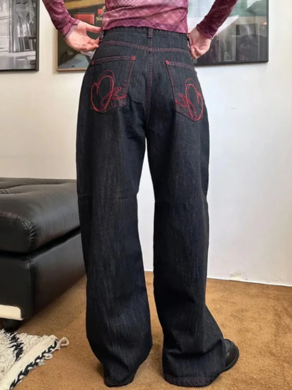 Retro High Waist Loose Fit Casual Deep Blue Embroidery Heart Pattern Women's Denim Jeans Straight Leg Wide Leg Long Pants
Retro High Waist Loose Fit Casual Deep Blue Embroidery Heart Pattern Women's Denim Jeans Straight Leg Wide Leg Long Pants