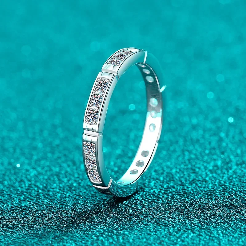 Platinum PT950 Moissanite Ring Women's Bamboo Ring Exquisite and Simple Daily Versatile Couple Ring
Platinum PT950 Moissanite Ring Women's Bamboo Ring Exquisite and Simple Daily Versatile Couple Ring