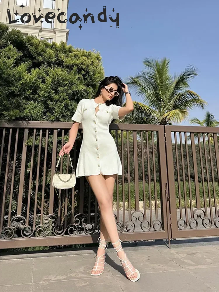 Elegant White Knitted Bodycon Mini Dress Fashion O-neck Short Sleeve Single-breasted Dresses Summer Lady Street Commute Vestidos
Elegant White Knitted Bodycon Mini Dress Fashion O-neck Short Sleeve Single-breasted Dresses Summer Lady Street Commute Vestidos