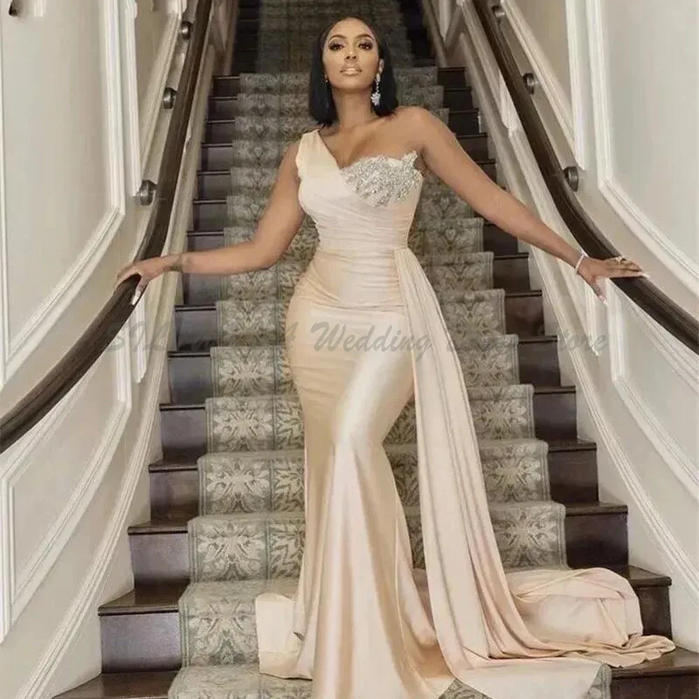 Bridesmaid Dresses One Shoulder Light Champagne Mermaid for Weddings Plus Size Long Crystal Beads Formal Maid of Honor Gowns
Bridesmaid Dresses One Shoulder Light Champagne Mermaid for Weddings Plus Size Long Crystal Beads Formal Maid of Honor Gowns