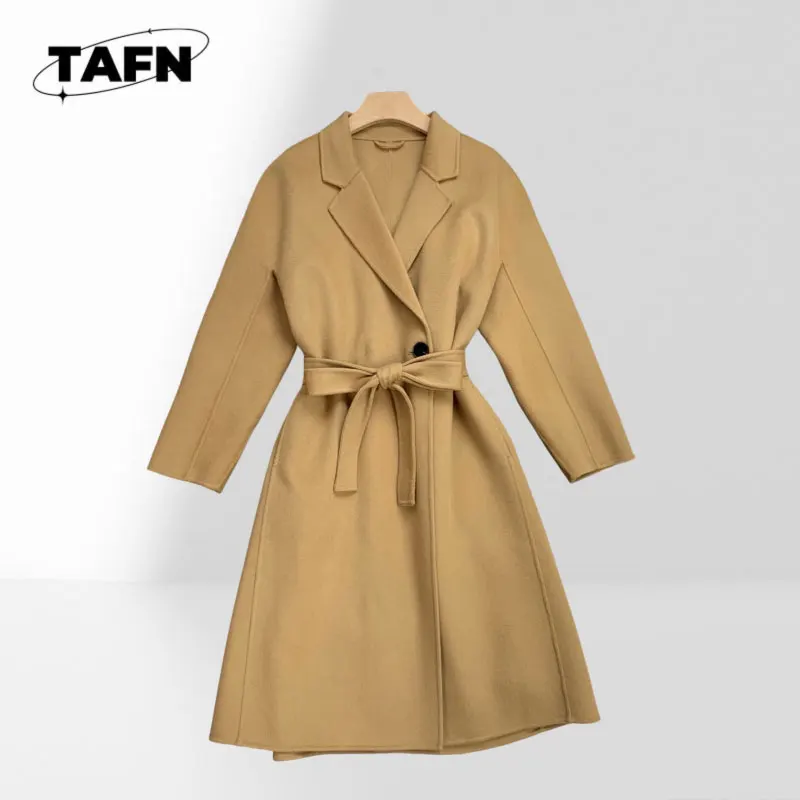 Light Cotton Trench Jacket with Belted Waist Everyday Windbreaker Jacket for Women's Everyday Long Coat with Belt Design AK1138
Light Cotton Trench Jacket with Belted Waist Everyday Windbreaker Jacket for Women's Everyday Long Coat with Belt Design AK1138