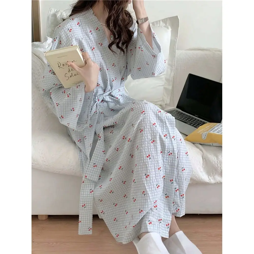 Lightweight Long Sleeve Robe Plaid Printed Kimono Housecoat, Cute Minimalist Loungewear For Spring Autumn, Soft Bathrobe For Se
Lightweight Long Sleeve Robe Plaid Printed Kimono Housecoat, Cute Minimalist Loungewear For Spring Autumn, Soft Bathrobe For Se