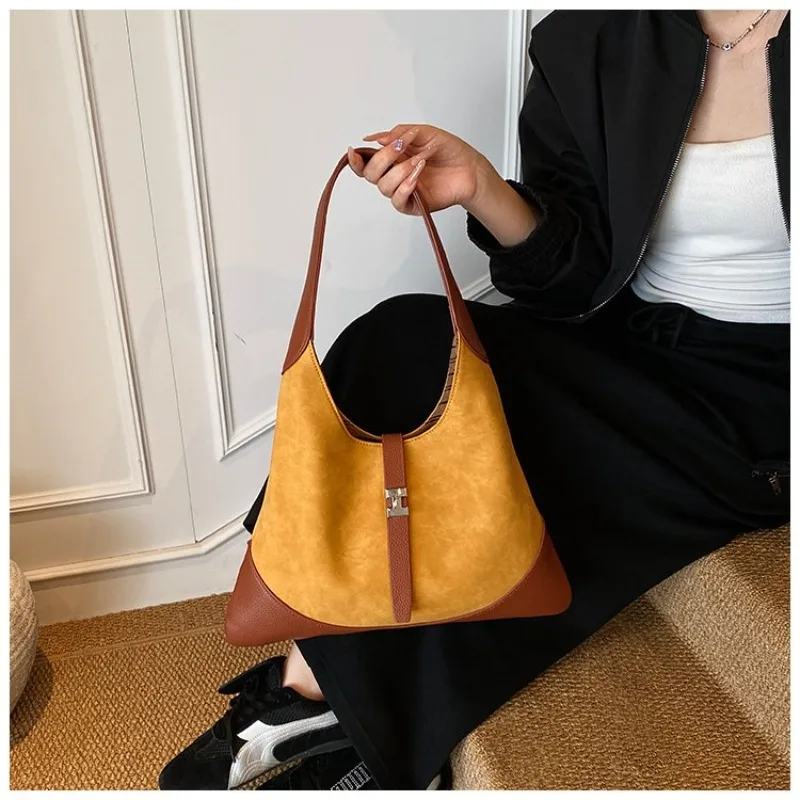 Elegant Designer Shoulder Diaper Bag Women Luxury Leather Tote Large Capacity Stylish Crossbody Handbag For Casual Elegance
Elegant Designer Shoulder Diaper Bag Women Luxury Leather Tote Large Capacity Stylish Crossbody Handbag For Casual Elegance