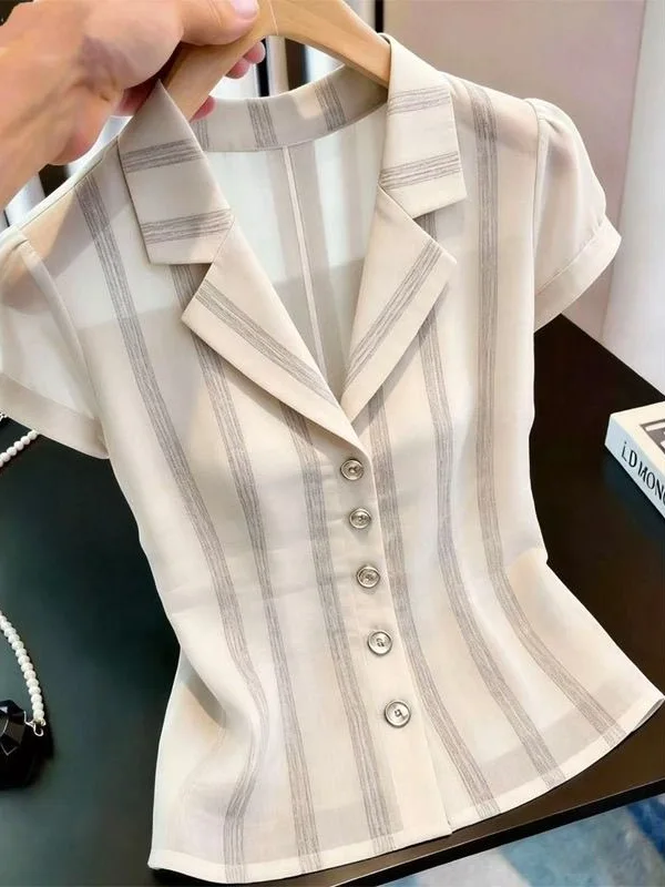 Stylish Casual Blue Striped Short Sleeve Shirt Women's Commute Slim Fit Single Button Turn down Collar Top Korean Version
Stylish Casual Blue Striped Short Sleeve Shirt Women's Commute Slim Fit Single Button Turn down Collar Top Korean Version