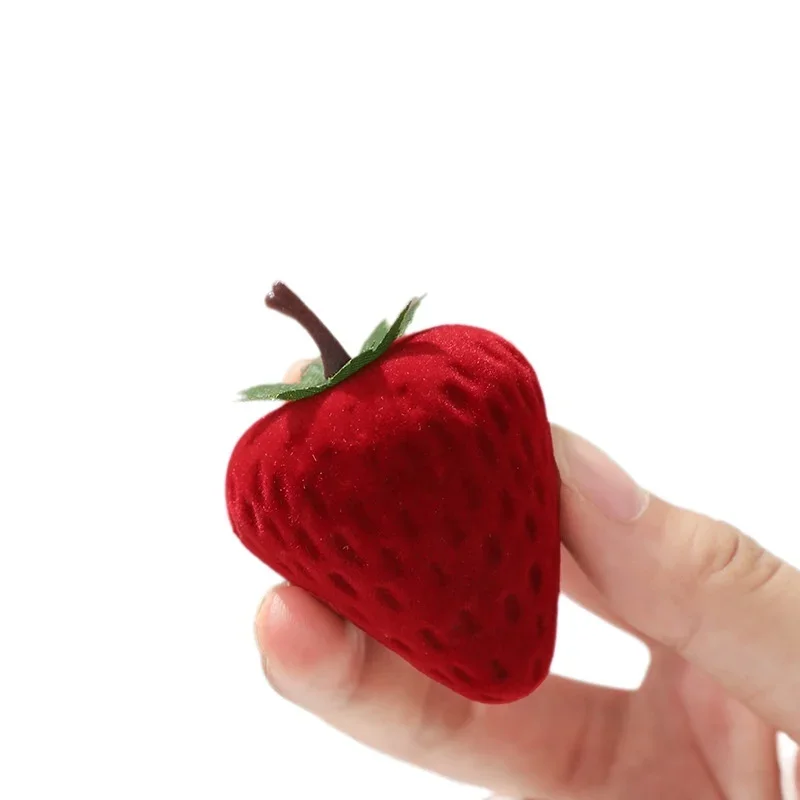 Romantic Flocking Berry Strawberry Ring Box Storage Finishing Woman Earrings Portable Box Girl Jewelry Display Packaging Storage
Romantic Flocking Berry Strawberry Ring Box Storage Finishing Woman Earrings Portable Box Girl Jewelry Display Packaging Storage