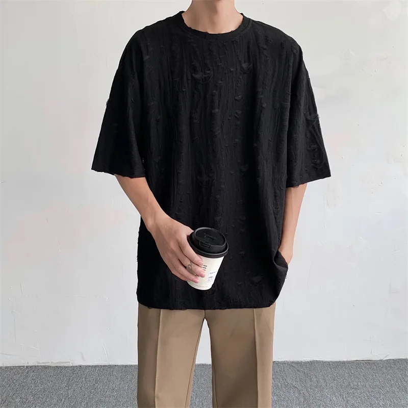 Short sleeved T-shirt with holes, men's summer Korean style trendy brand casual versatile round neck five quarter sleeve
Short sleeved T-shirt with holes, men's summer Korean style trendy brand casual versatile round neck five quarter sleeve