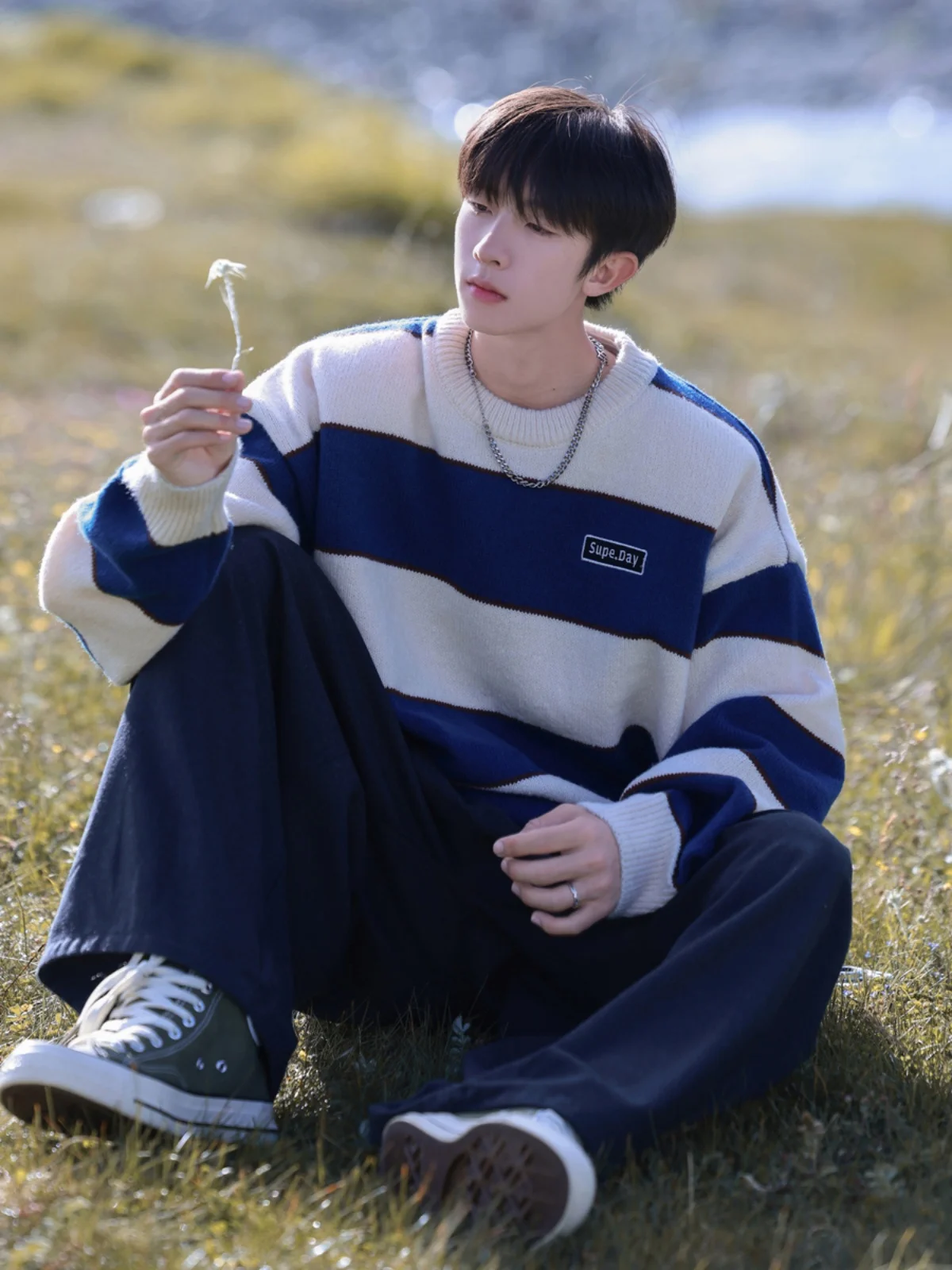 Мужской вязаный свитер в полоску с цветными блоками, зимний, повседневный, свободного кроя, с круглым вырезом, длинными рукавами, из полиэстера, в стиле Lazy Sle Jaet
Мужской вязаный свитер в полоску с цветными блоками, зимний, повседневный, свободного кроя, с круглым вырезом, длинными рукавами, из полиэстера, в стиле Lazy Sle Jaet