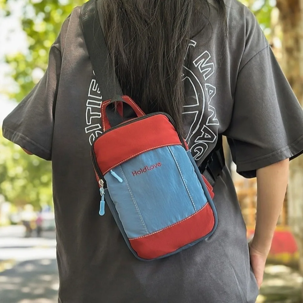 Fashion Square Men Chest Bag Zipper Splicing Color Sports Shoulder Bag Korean Style Multifunctional Nylon Crossbody Bag Travel
Fashion Square Men Chest Bag Zipper Splicing Color Sports Shoulder Bag Korean Style Multifunctional Nylon Crossbody Bag Travel