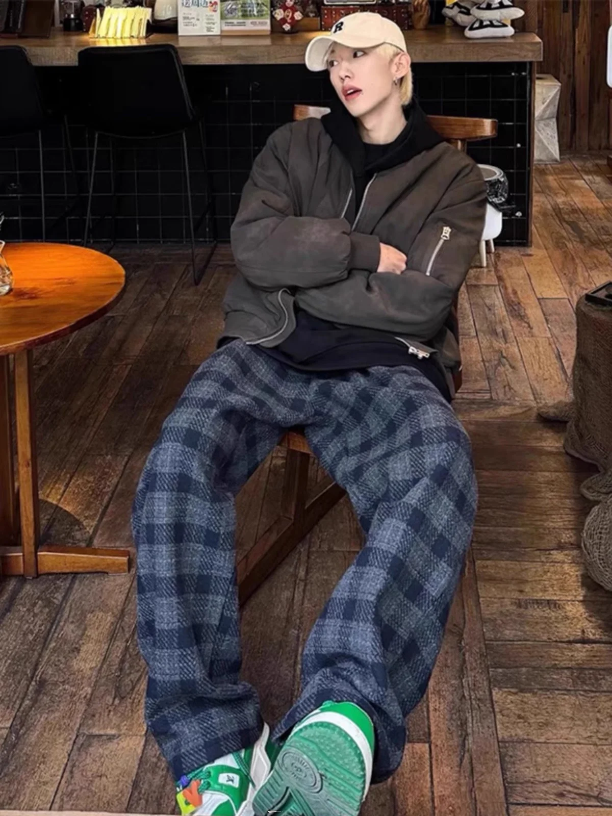 American Sle Tweed Plaid Pants Men's Autumn Winter Cleanfit Knife Straight Leg Wide Casual Pants Faionable Youth Sle
American Sle Tweed Plaid Pants Men's Autumn Winter Cleanfit Knife Straight Leg Wide Casual Pants Faionable Youth Sle