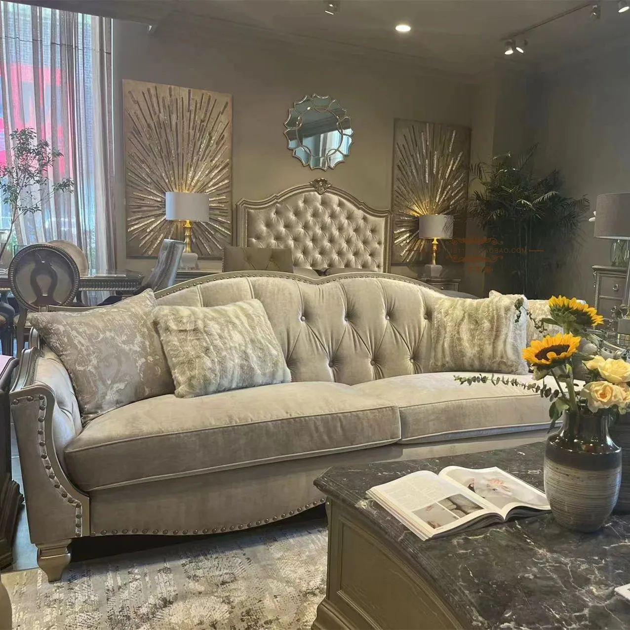 American solid wood sofa villa living room modern luxury French retro carved cowhide sofa
American solid wood sofa villa living room modern luxury French retro carved cowhide sofa