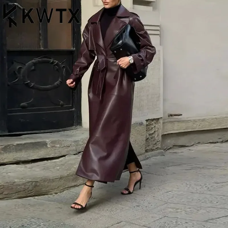 KWTX женская модная куртка из искусственной кожи на пуговицах с ремнем, бордовая куртка со свободным воротником и длинными рукавами, весна 2024, новые деловые куртки
KWTX женская модная куртка из искусственной кожи на пуговицах с ремнем, бордовая куртка со свободным воротником и длинными рукавами, весна 2024, новые деловые куртки