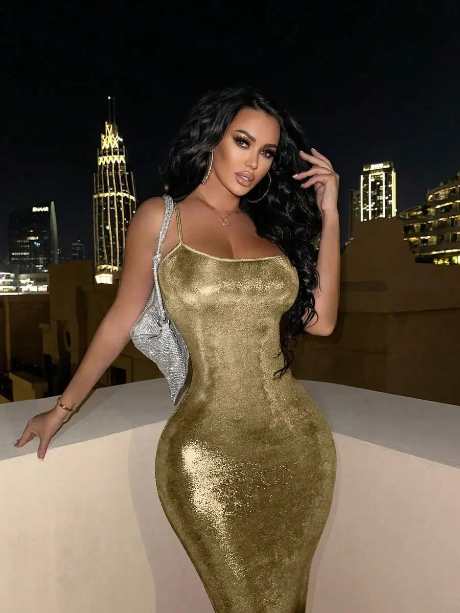 Slim Fit Strappy Maxi Dress For Women Evening Party Gown
Slim Fit Strappy Maxi Dress For Women Evening Party Gown