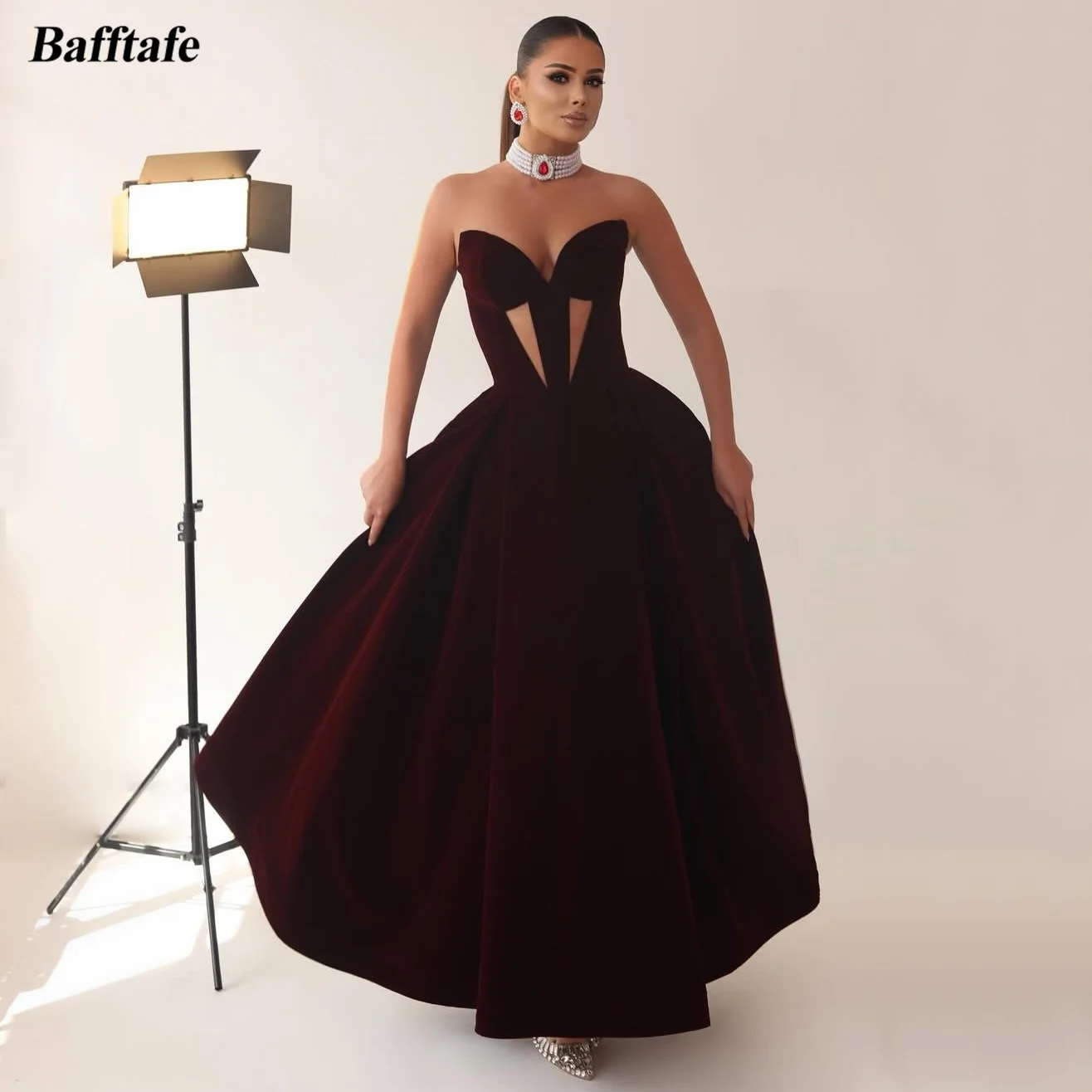 Bafftafe бордовые бархатные платья для выпускного вечера по индивидуальному заказу, длинные женские вечерние платья с отверстием спереди, платье для торжественных случаев, вечеринки, дня рождения
Bafftafe бордовые бархатные платья для выпускного вечера по индивидуальному заказу, длинные женские вечерние платья с отверстием спереди, платье для торжественных случаев, вечеринки, дня рождения