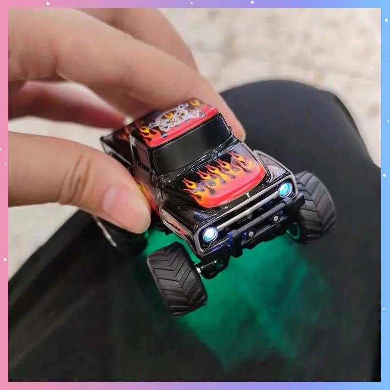 RC Car 2.4G 1:64 Mini Remote Control Car With Light Alloy Simulation Model Car Toy Home Office Desktop Off-Road Car Men Gift
RC Car 2.4G 1:64 Mini Remote Control Car With Light Alloy Simulation Model Car Toy Home Office Desktop Off-Road Car Men Gift