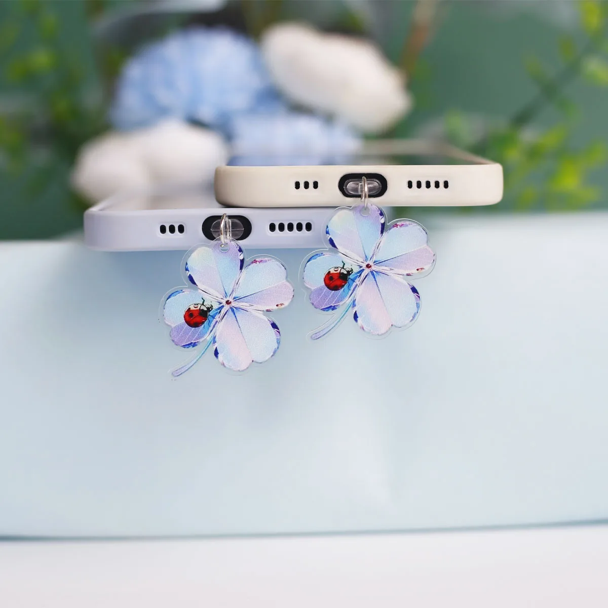 Mobile Phone Dust Plug Pendant Beautiful Ladybug Clover Acrylic Accessories Decoration for iPhone Type-C Port Dust Plug Pendant
Mobile Phone Dust Plug Pendant Beautiful Ladybug Clover Acrylic Accessories Decoration for iPhone Type-C Port Dust Plug Pendant