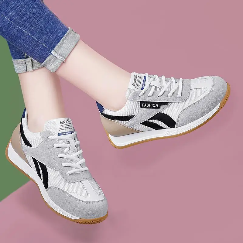 Повседневные кожаные кроссовки для бега женские, весна-осень, легкие, универсальные, для путешествий, мягкие, из натуральной кожи, спортивные...
Повседневные кожаные кроссовки для бега женские, весна-осень, легкие, универсальные, для путешествий, мягкие, из натуральной кожи, спортивные...