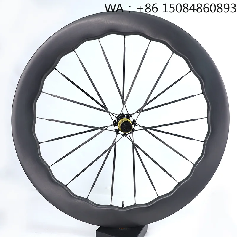 700c Cheap R28 Carbon Rim Wheels, lightweight clincher carbon fiber rim, practical rim brake road bike cycling parts
700c Cheap R28 Carbon Rim Wheels, lightweight clincher carbon fiber rim, practical rim brake road bike cycling parts