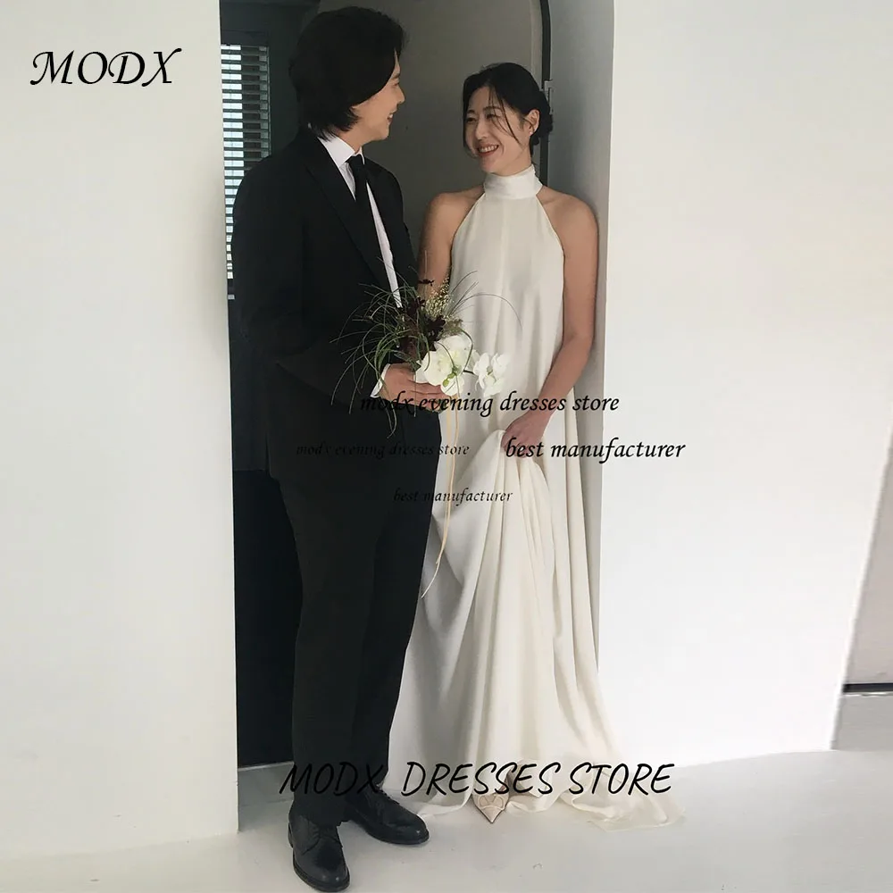 MODX White Straight Satin Korean Wedding High Neckline Sleeveless Customized Bridal Snapback Dresses Simple Wedding Ceremony
MODX White Straight Satin Korean Wedding High Neckline Sleeveless Customized Bridal Snapback Dresses Simple Wedding Ceremony