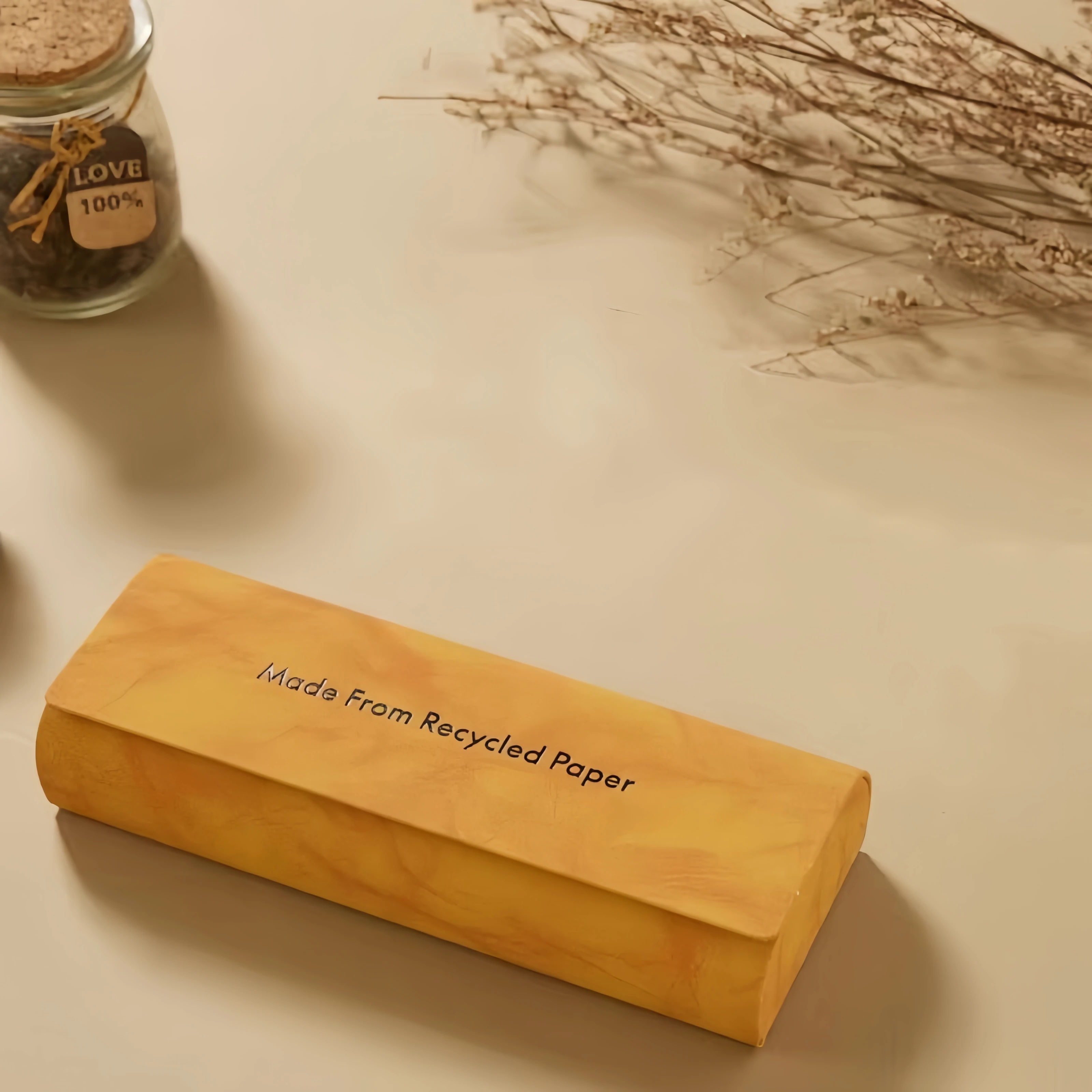 Fashionable and simple rectangular hard-shell glasses case, portable and pressure-resistant flip glasses storage box
Fashionable and simple rectangular hard-shell glasses case, portable and pressure-resistant flip glasses storage box