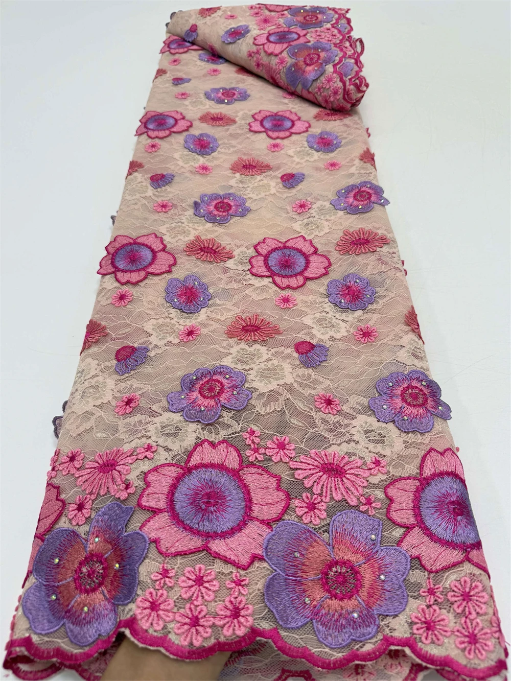 Fashion Guipure French Lace with 3D Applique Denser Threads African Cord Lace Tulle Mesh Embroidered Fabric for Occasional Wea
Fashion Guipure French Lace with 3D Applique Denser Threads African Cord Lace Tulle Mesh Embroidered Fabric for Occasional Wea