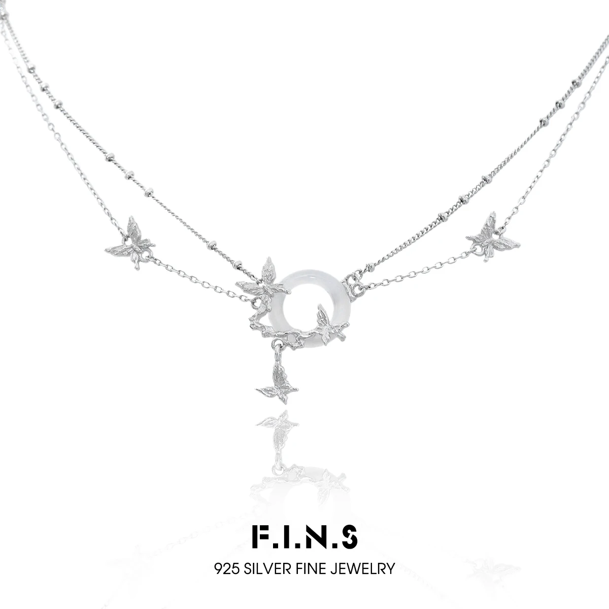 F.I.N.S Original Butterfly S925 Sterling Silver Necklace Elegance Round Agate Peace Buckle Pendants For Women Clavicle Chain
F.I.N.S Original Butterfly S925 Sterling Silver Necklace Elegance Round Agate Peace Buckle Pendants For Women Clavicle Chain
