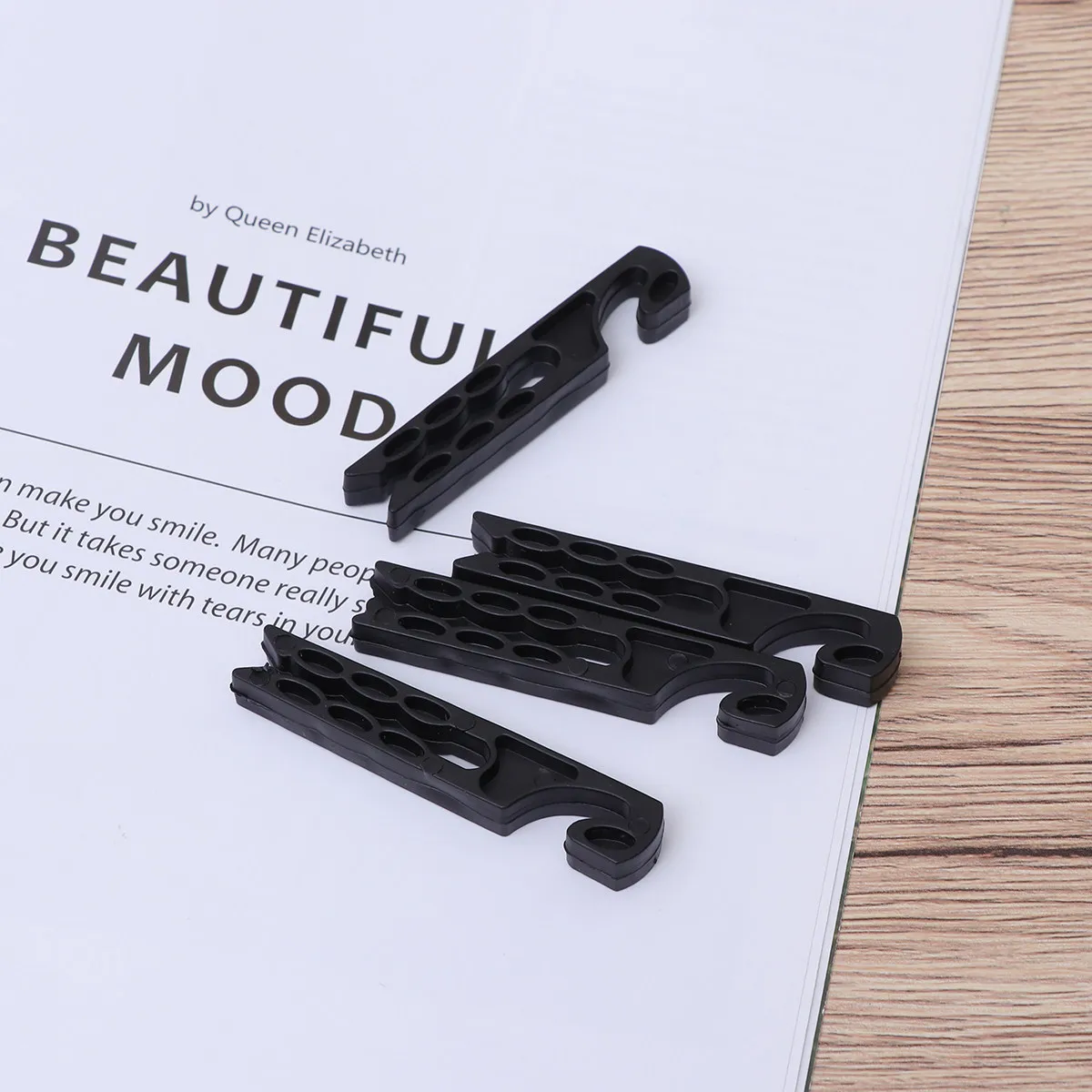 2 Pairs Car Air Vent Holder Hook Organizer Black for Phone Earphone Cable Storage Universal Car Mount
2 Pairs Car Air Vent Holder Hook Organizer Black for Phone Earphone Cable Storage Universal Car Mount