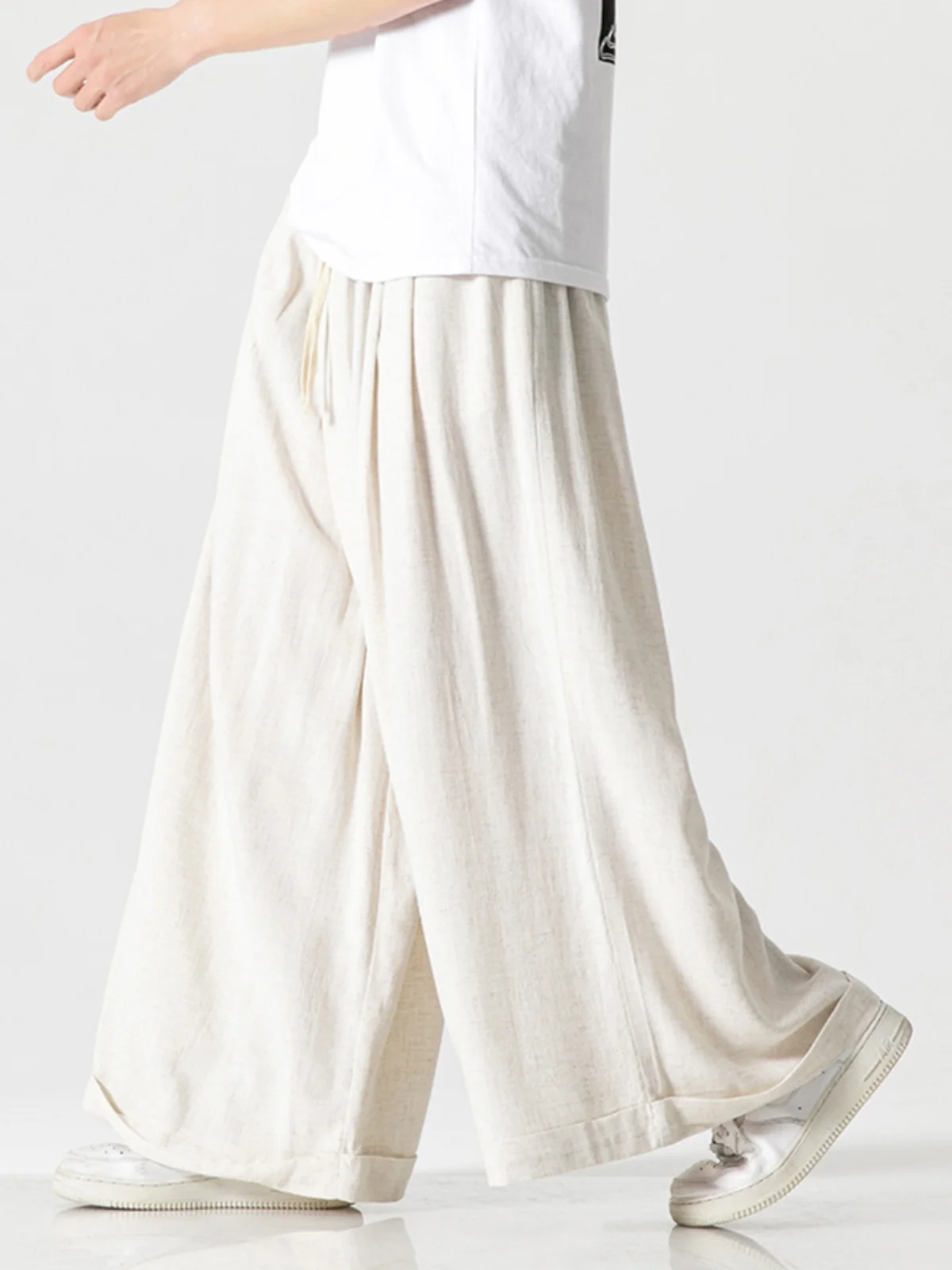 Японские широкие брюки для мужчин, летние, из хлопка и льна, прямого кроя, повседневные, нейтральные, мужские брюки в стиле Ханьфу, свободного кроя, длинные
Японские широкие брюки для мужчин, летние, из хлопка и льна, прямого кроя, повседневные, нейтральные, мужские брюки в стиле Ханьфу, свободного кроя, длинные