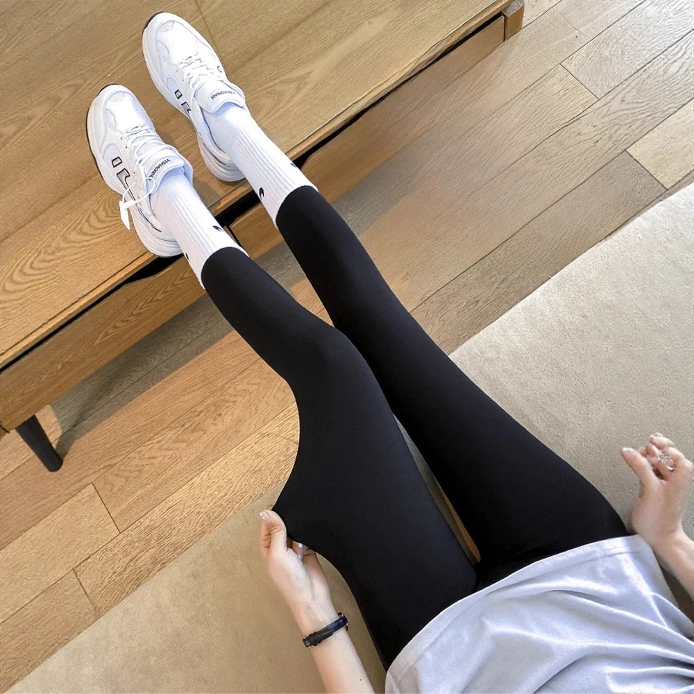 High Waist Nylon Yoga Pants Women's Tight Fit Tummy Control Butt Lifting Casual Pants ark Skin Design Thin Model
High Waist Nylon Yoga Pants Women's Tight Fit Tummy Control Butt Lifting Casual Pants ark Skin Design Thin Model