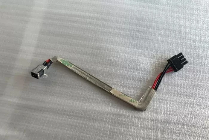 New FOR MSI GF76 GL76 DC Jack & Cable MS-17L1
New FOR MSI GF76 GL76 DC Jack & Cable MS-17L1